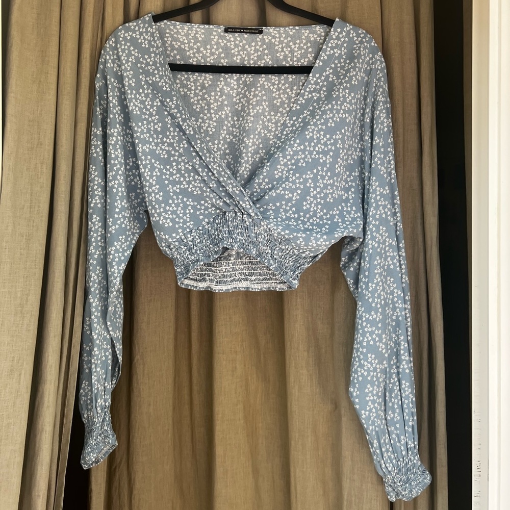 Brandy Melville crop long sleeve top